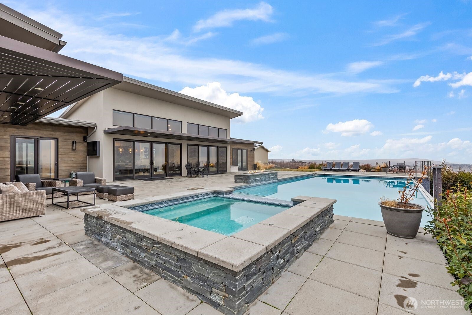 Yakima, Washington, 98908, United States, 1 Bedroom Bedrooms, ,1 BathroomBathrooms,Residential,Active,2013908