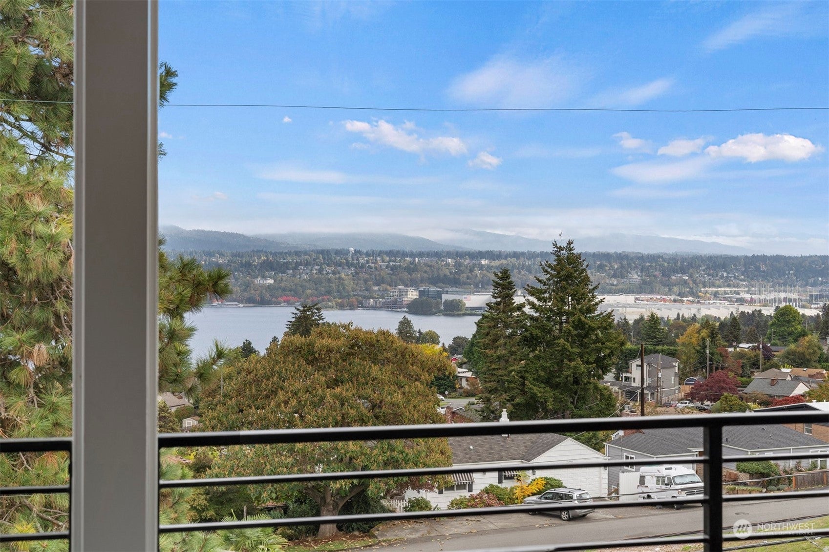 Seattle, Washington, 98178, United States, ,7 BathroomsBathrooms,Residential,Active,1702986