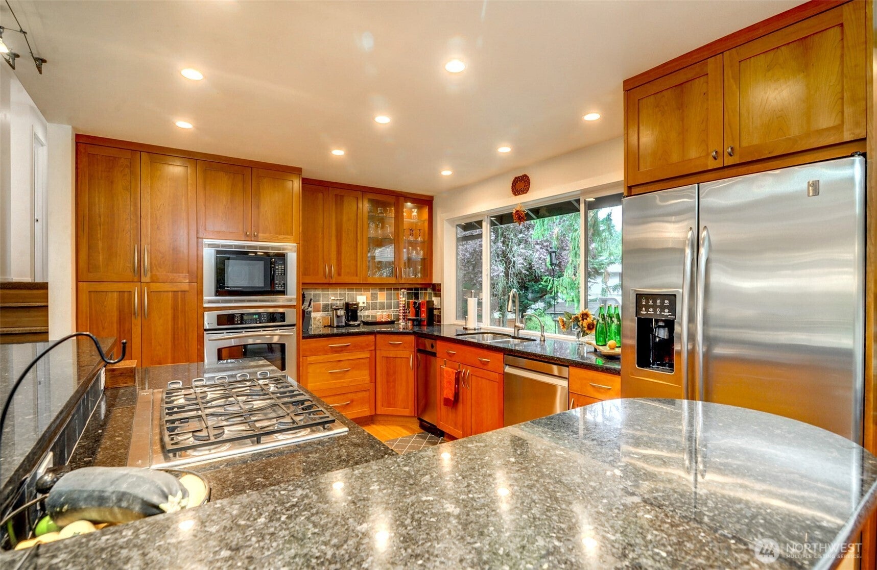 Redmond, Washington, 98052, United States, 4 Bedrooms Bedrooms, ,3 BathroomsBathrooms,Residential,Active,1863316