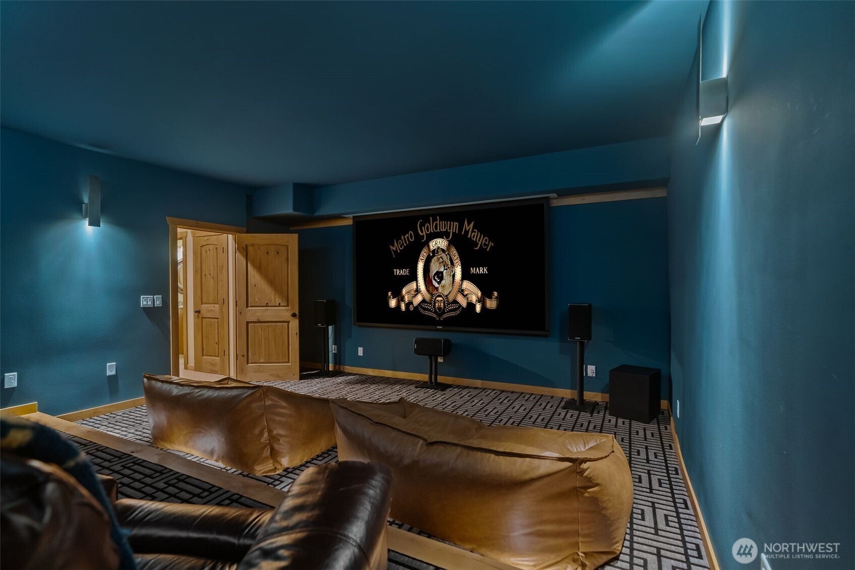 Cle Elum, Washington, 98922, United States, 4 Bedrooms Bedrooms, ,4 BathroomsBathrooms,Residential,Active,1998577