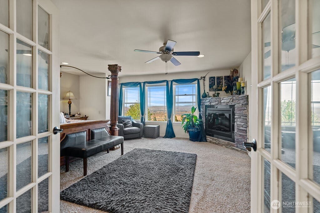 Yakima, Washington, 98901, United States, 4 Bedrooms Bedrooms, ,3 BathroomsBathrooms,Residential,Active,1820832