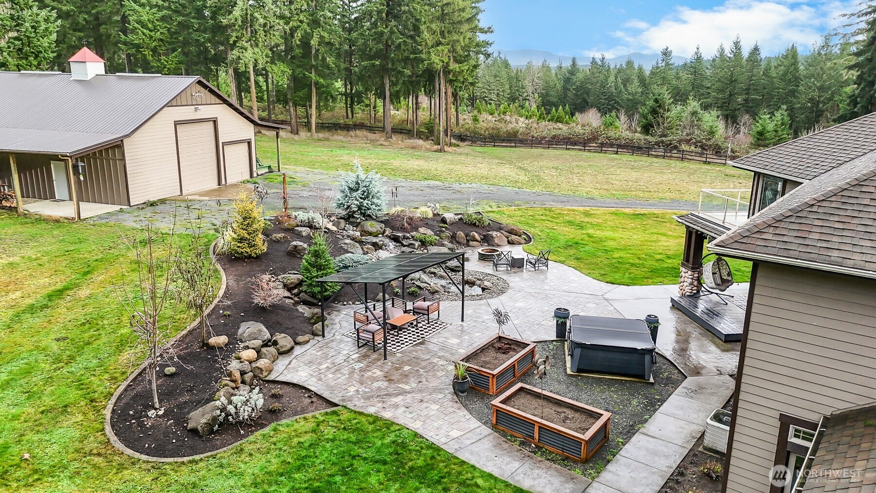 Roy, Washington, 98580, United States, 5 Bedrooms Bedrooms, ,5 BathroomsBathrooms,Residential,Contingent,2007210