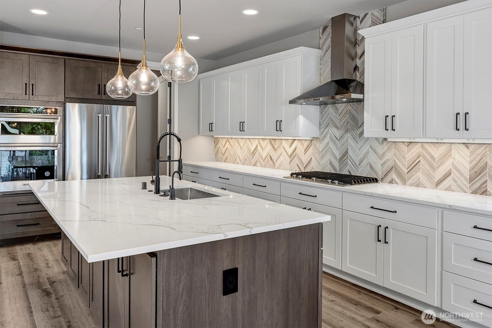 Sammamish, Washington, 98074, United States, 4 Bedrooms Bedrooms, ,4 BathroomsBathrooms,Residential,Active,1886848