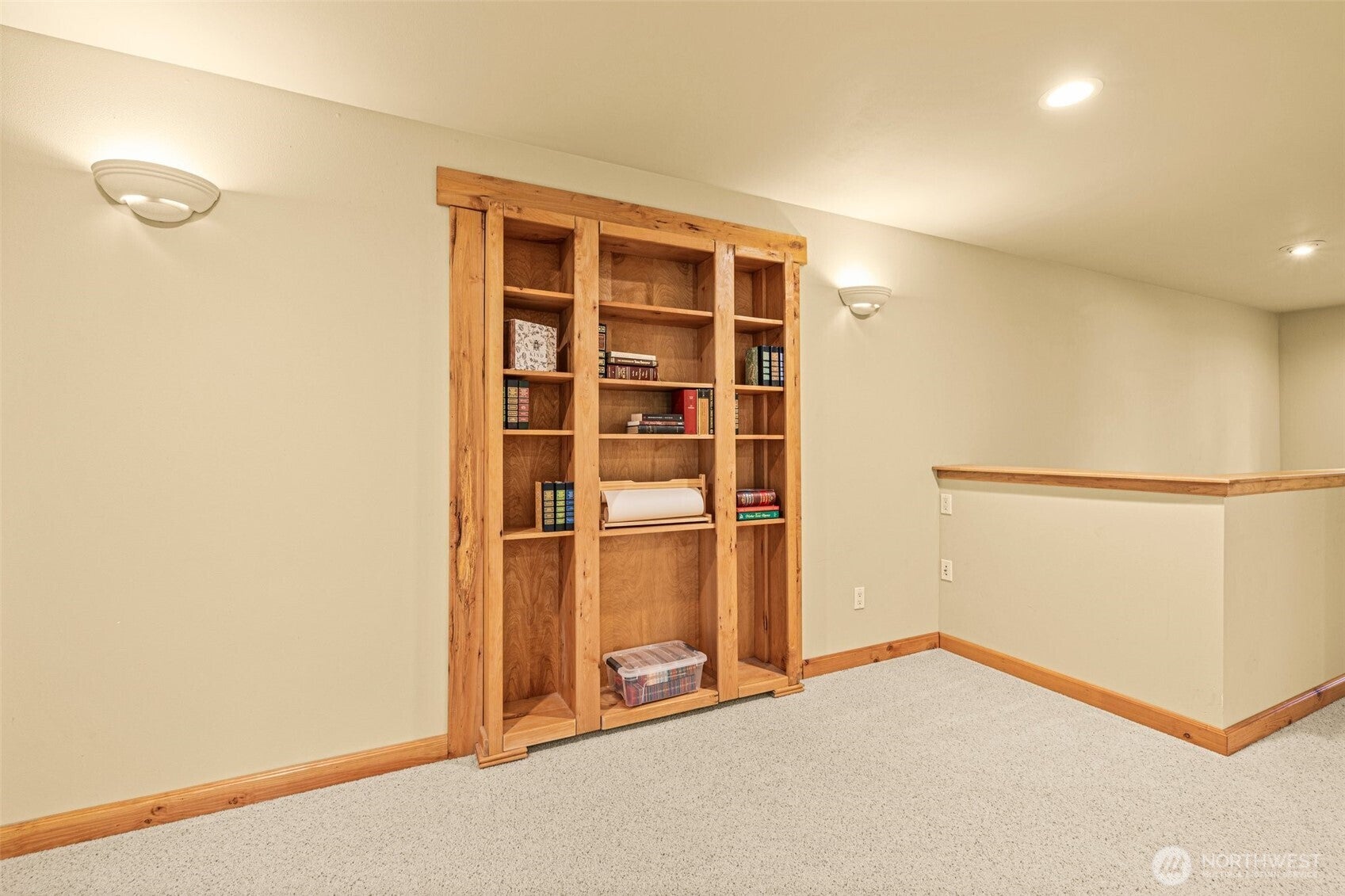 Kent, Washington, 98042, United States, 4 Bedrooms Bedrooms, ,4 BathroomsBathrooms,Residential,Active,1908132