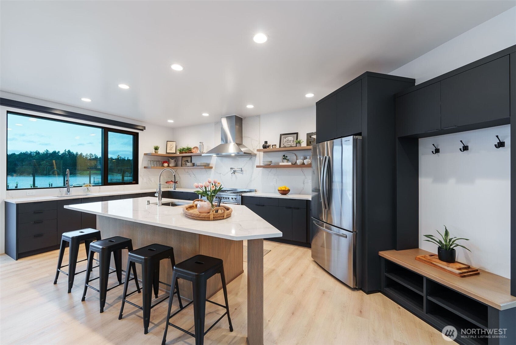 Tacoma, Washington, 98465, United States, 3 Bedrooms Bedrooms, ,4 BathroomsBathrooms,Residential,Active,1844266