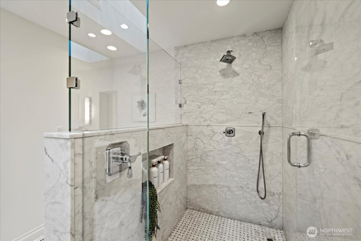 Redmond, Washington, 98052, United States, 4 Bedrooms Bedrooms, ,3 BathroomsBathrooms,Residential,Active,1953683