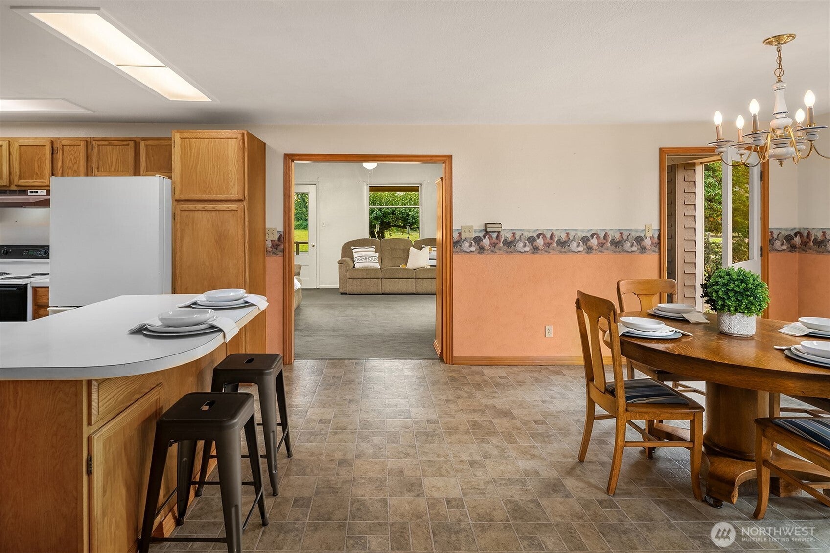 Duvall, Washington, 98019, United States, 4 Bedrooms Bedrooms, ,2 BathroomsBathrooms,Residential,Active,1936411