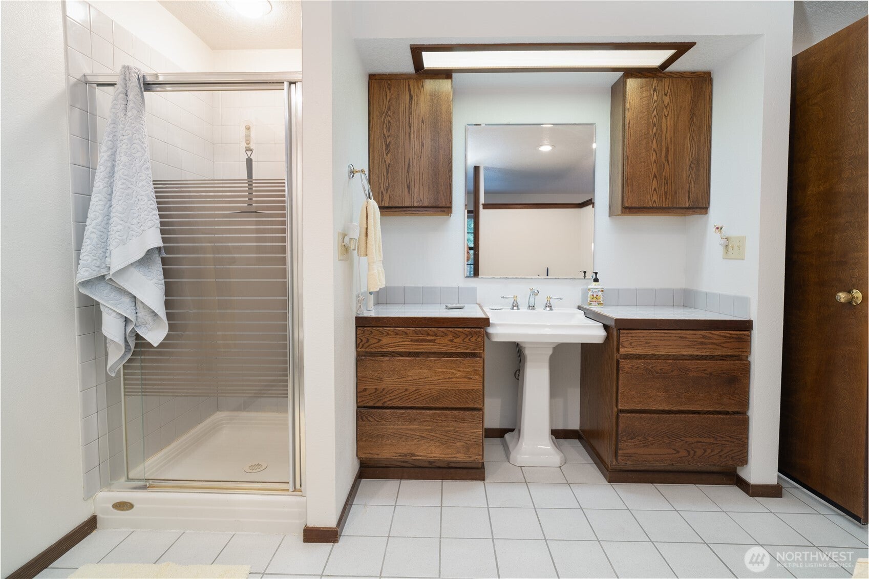 Olympia, Washington, 98516, United States, 3 Bedrooms Bedrooms, ,3 BathroomsBathrooms,Residential,Active,1945848