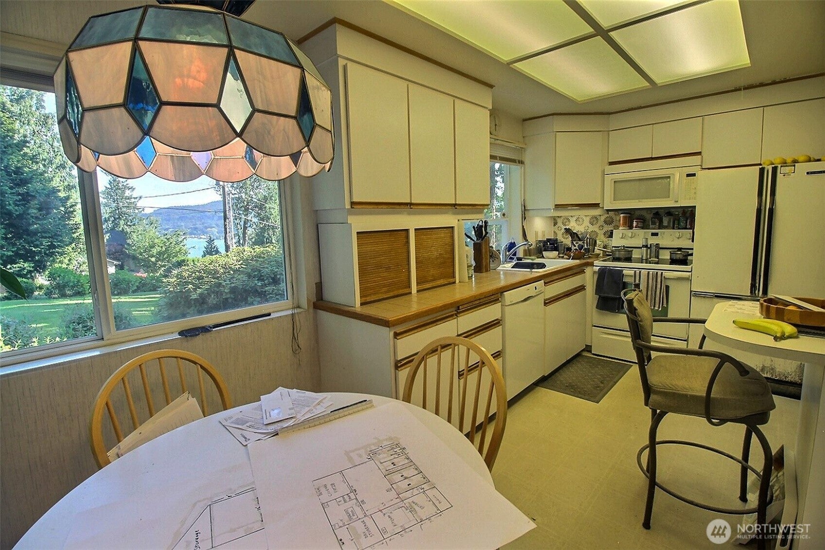 Sammamish, Washington, 98075, United States, 2 Bedrooms Bedrooms, ,2 BathroomsBathrooms,Residential,Active,1941345
