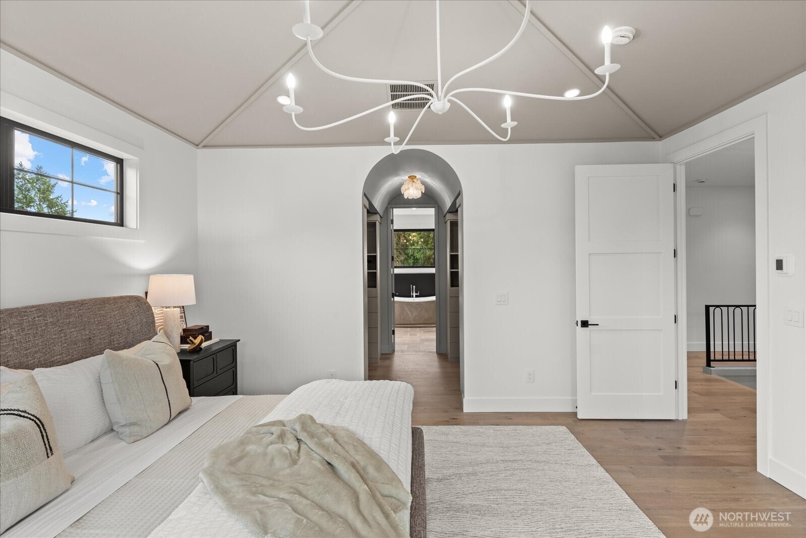 Bellevue, Washington, 98004, United States, 5 Bedrooms Bedrooms, ,6 BathroomsBathrooms,Residential,Active,2002362