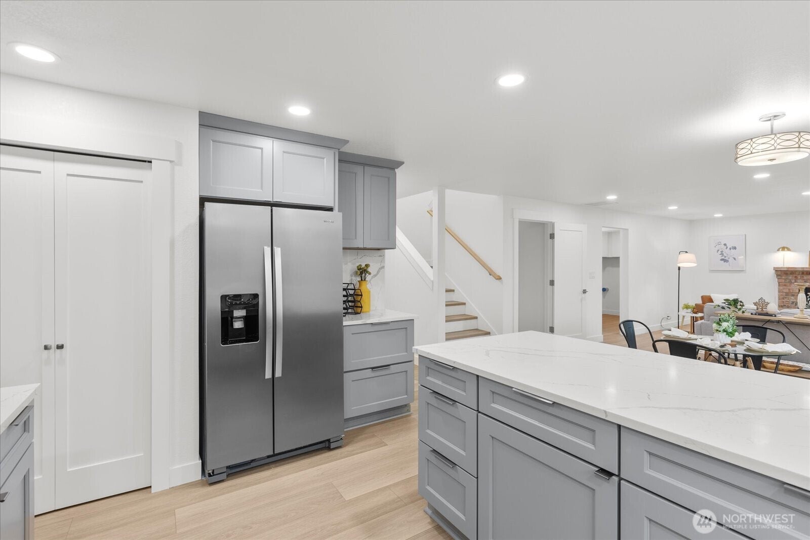 Bothell, Washington, 98011, United States, 4 Bedrooms Bedrooms, ,3 BathroomsBathrooms,Residential,Active,1944084
