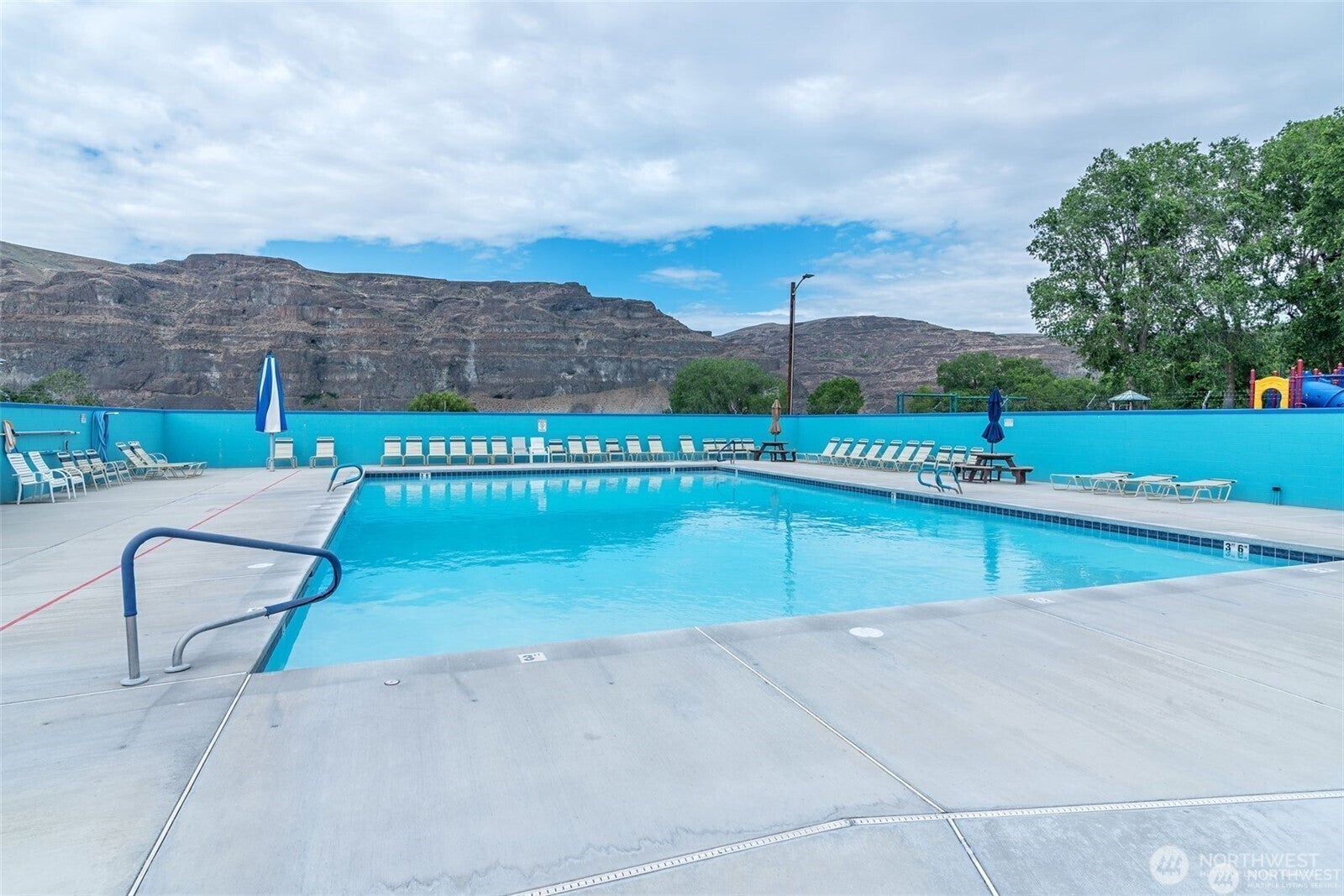 Quincy, Washington, 98848, United States, 4 Bedrooms Bedrooms, ,4 BathroomsBathrooms,Residential,Active,1824915