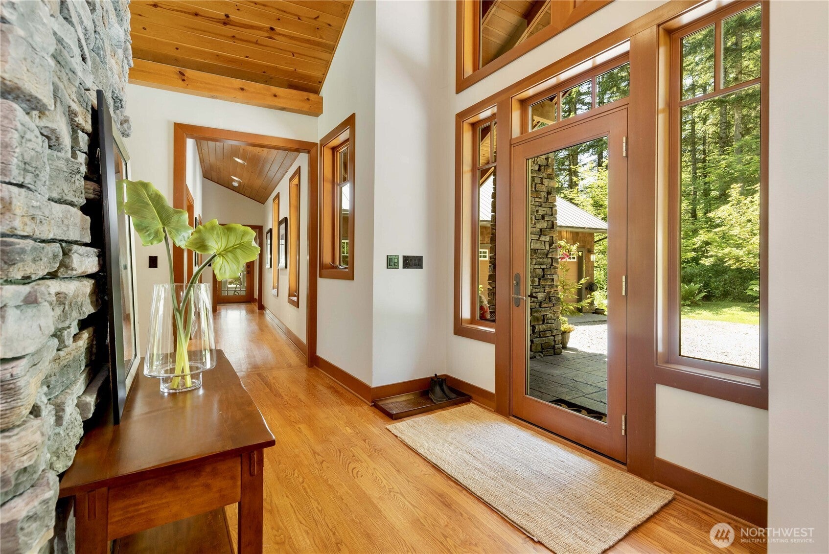 Carnation, Washington, 98014, United States, 3 Bedrooms Bedrooms, ,4 BathroomsBathrooms,Residential,Active,1945355