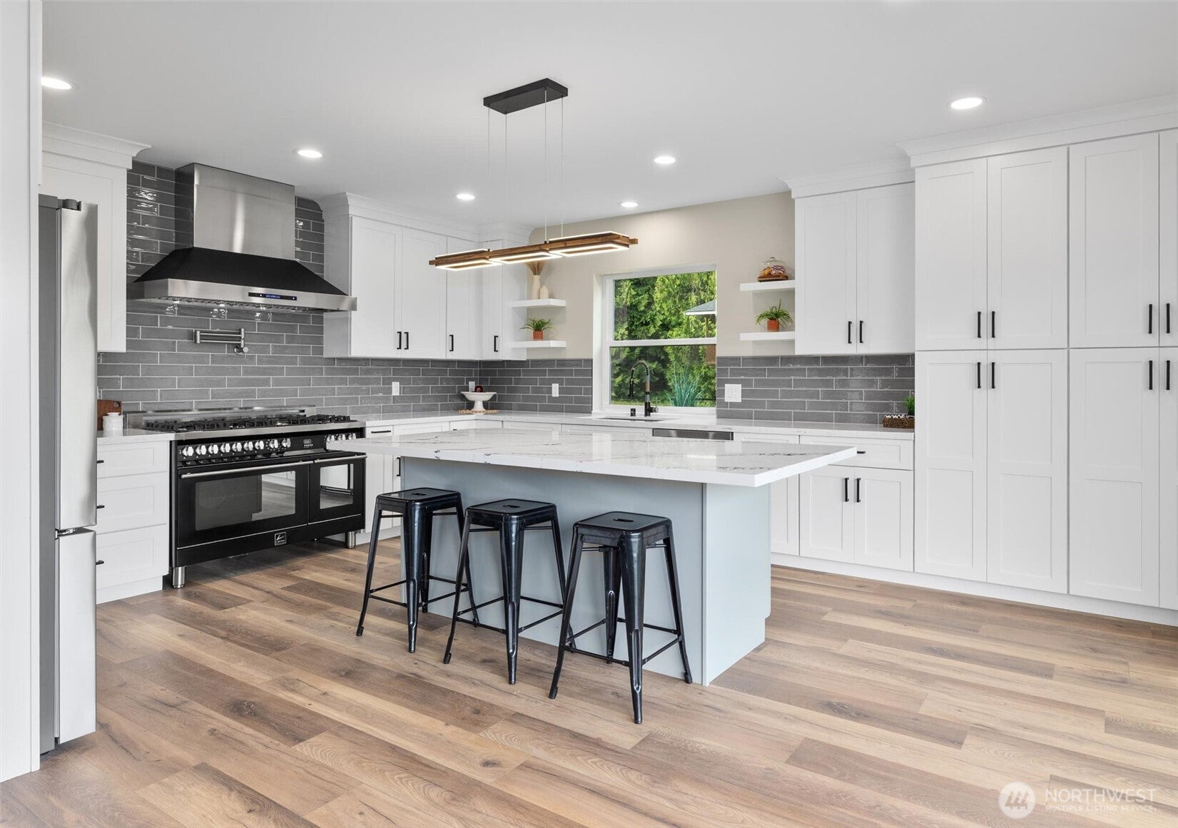 Snohomish, Washington, 98290, United States, 3 Bedrooms Bedrooms, ,3 BathroomsBathrooms,Residential,Active,1929406