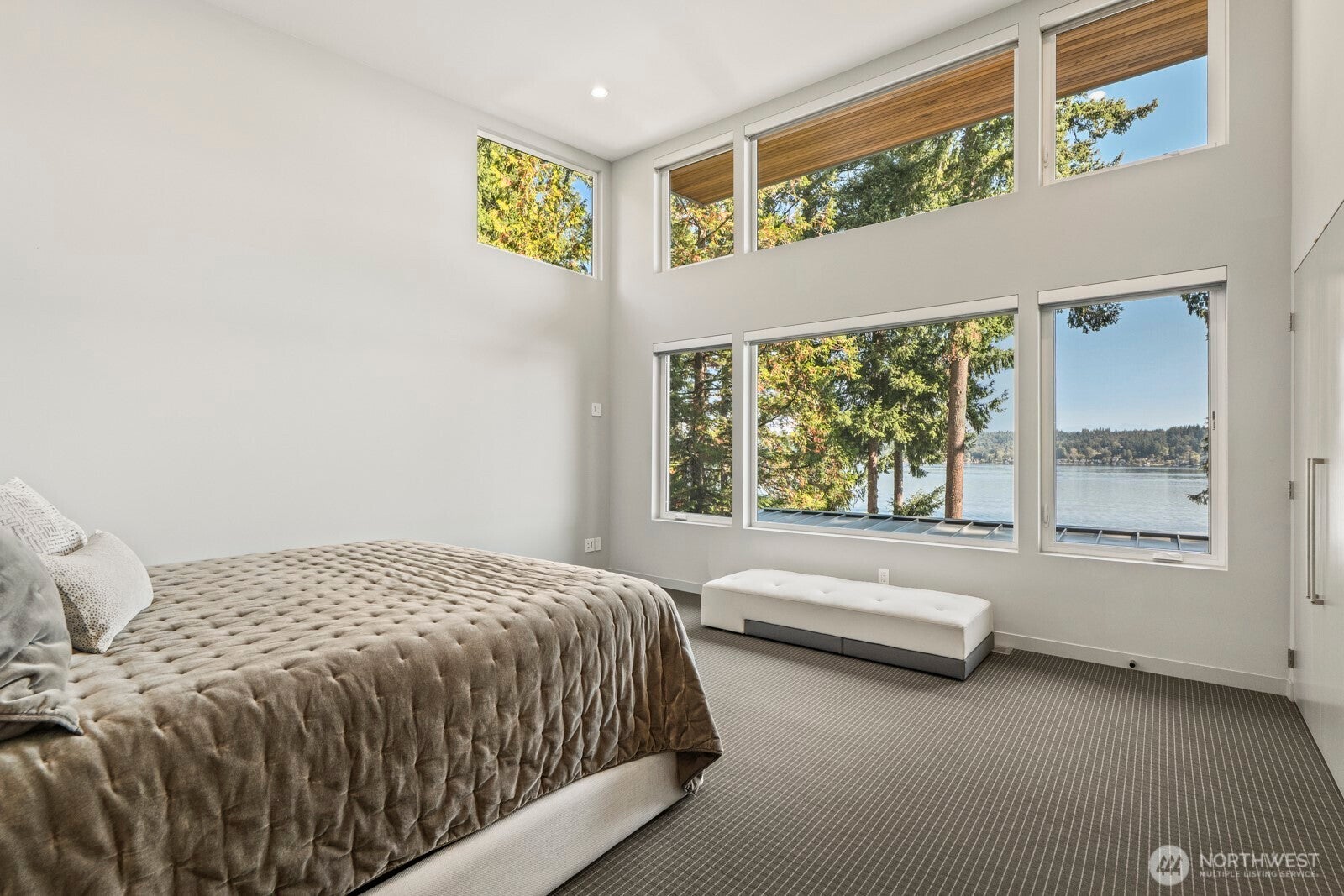 Bellevue, Washington, 98008, United States, 4 Bedrooms Bedrooms, ,5 BathroomsBathrooms,Residential,Active,1960111