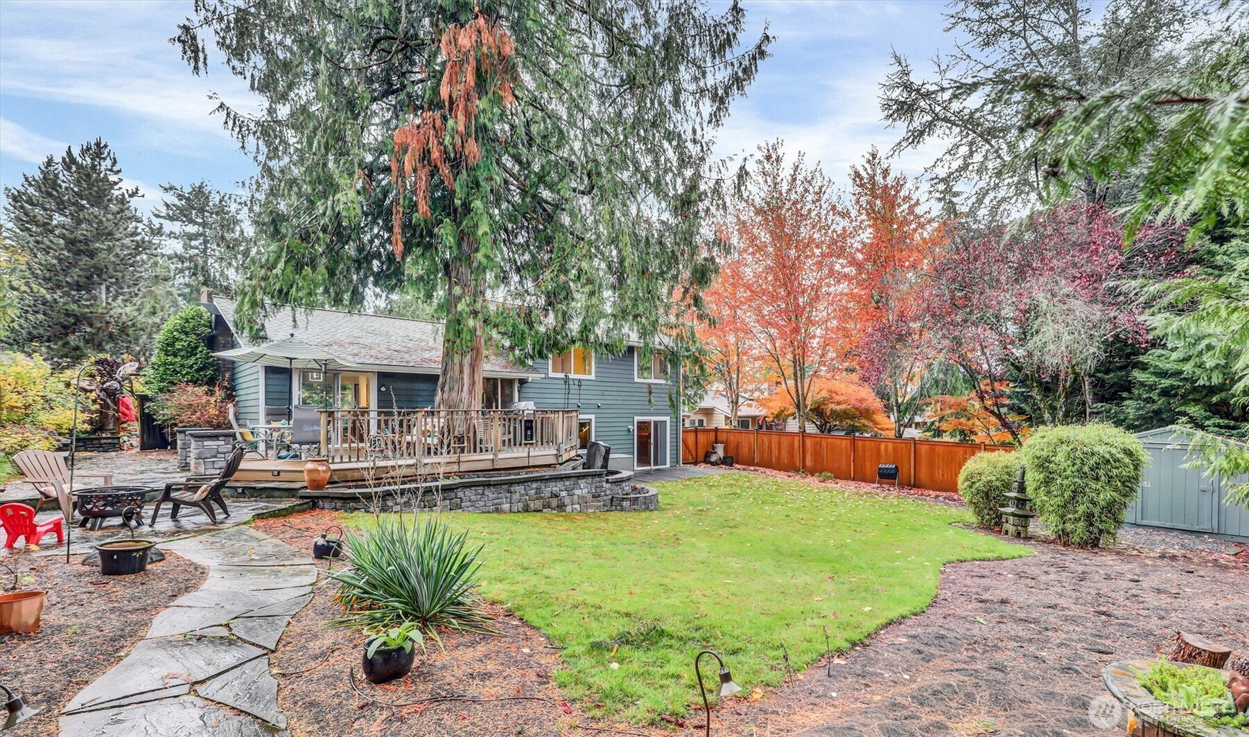 Redmond, Washington, 98052, United States, 5 Bedrooms Bedrooms, ,3 BathroomsBathrooms,Residential,Active,1988724