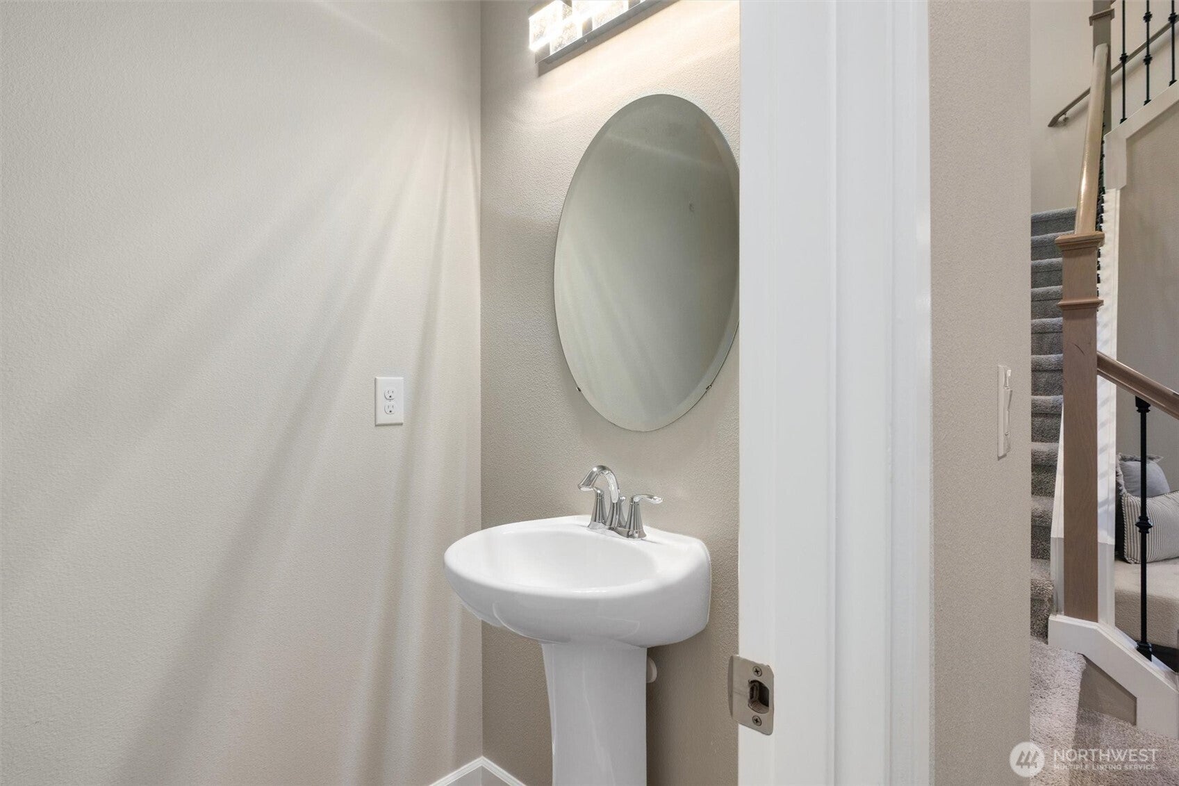 Bothell, Washington, 98021, United States, 4 Bedrooms Bedrooms, ,4 BathroomsBathrooms,Residential,Active,2007270