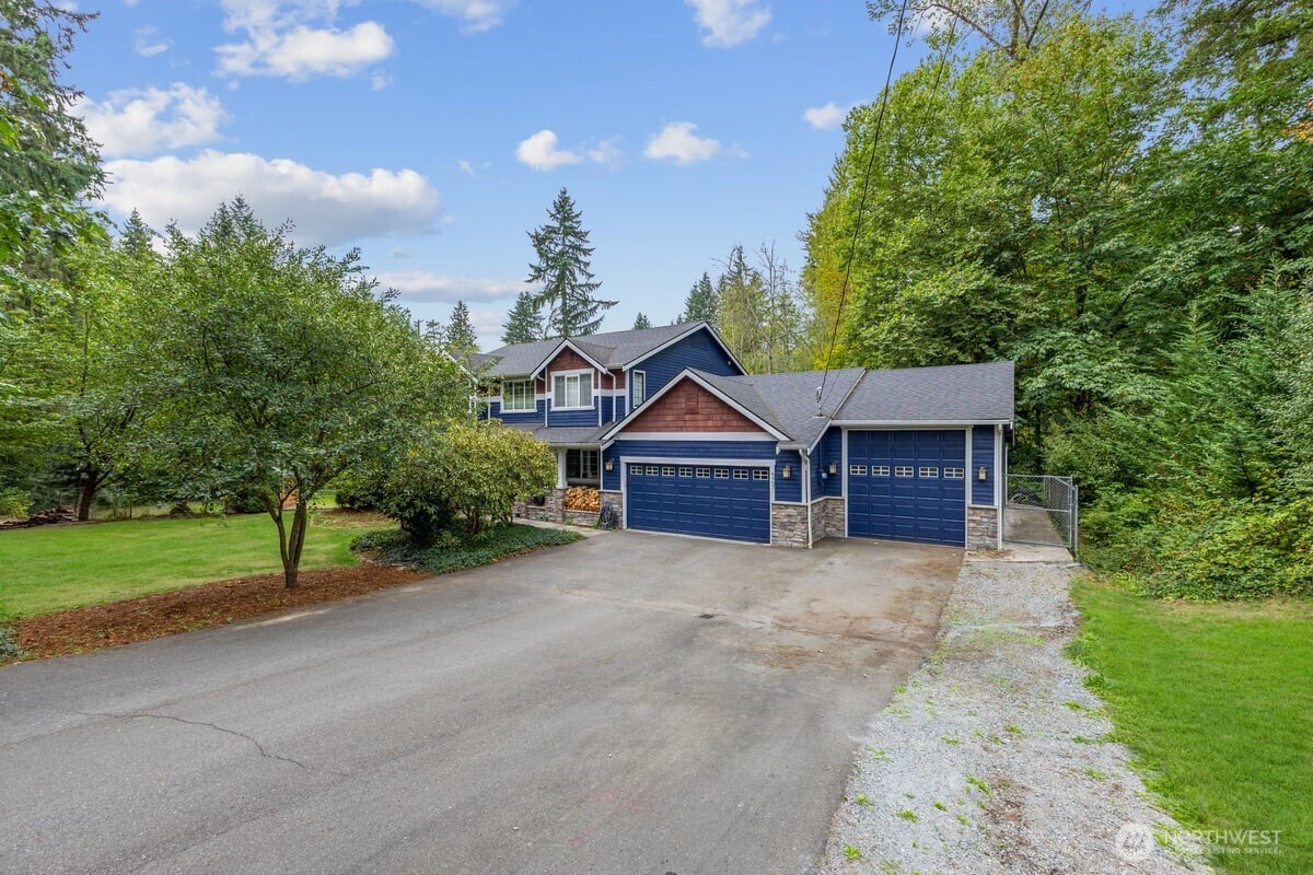 Snohomish, Washington, 98296, United States, 4 Bedrooms Bedrooms, ,4 BathroomsBathrooms,Residential,Active,1914620