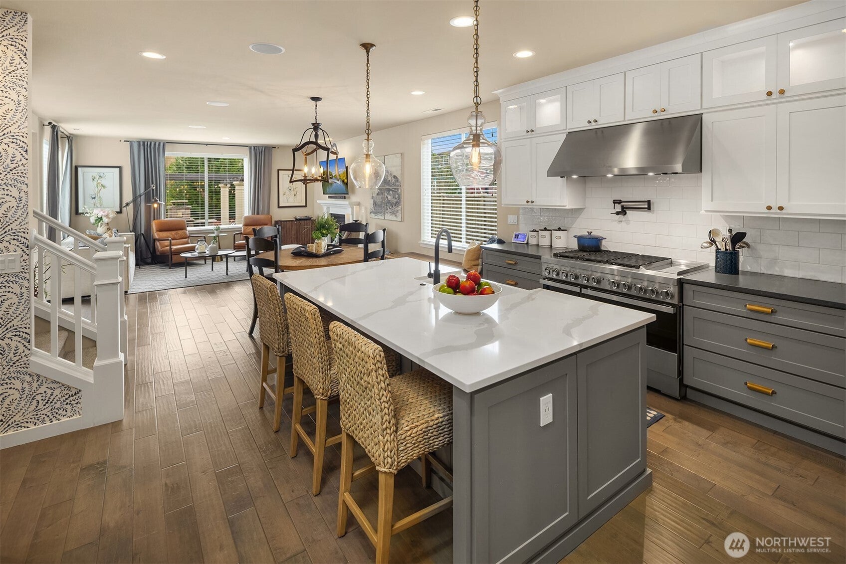 Snoqualmie, Washington, 98065, United States, 5 Bedrooms Bedrooms, ,3 BathroomsBathrooms,Residential,Active,1929447