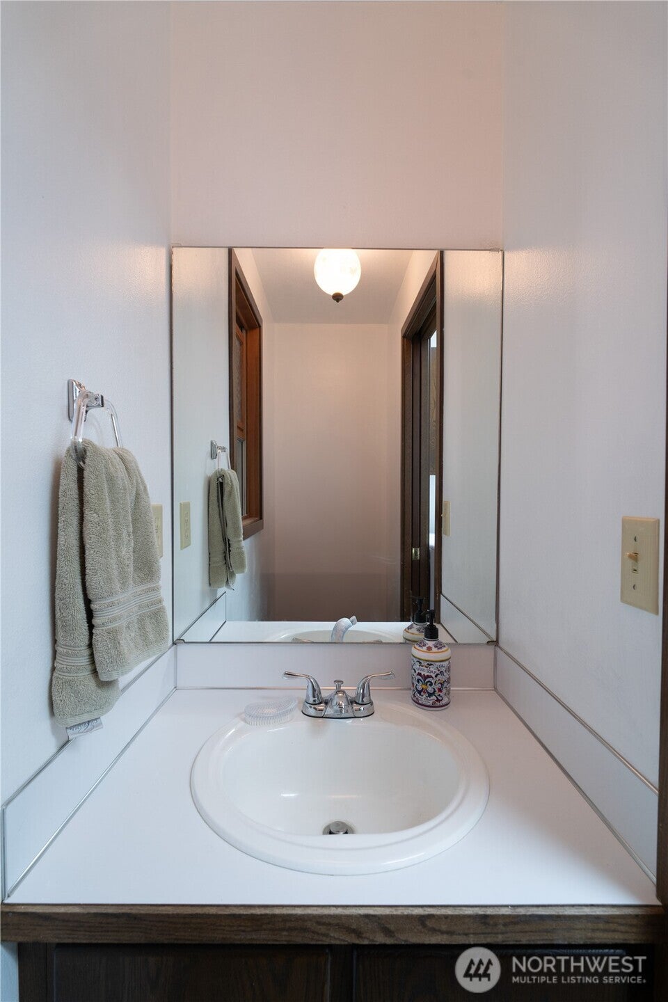 Lacey, Washington, 98516, United States, 4 Bedrooms Bedrooms, ,3 BathroomsBathrooms,Residential,Active,2008328