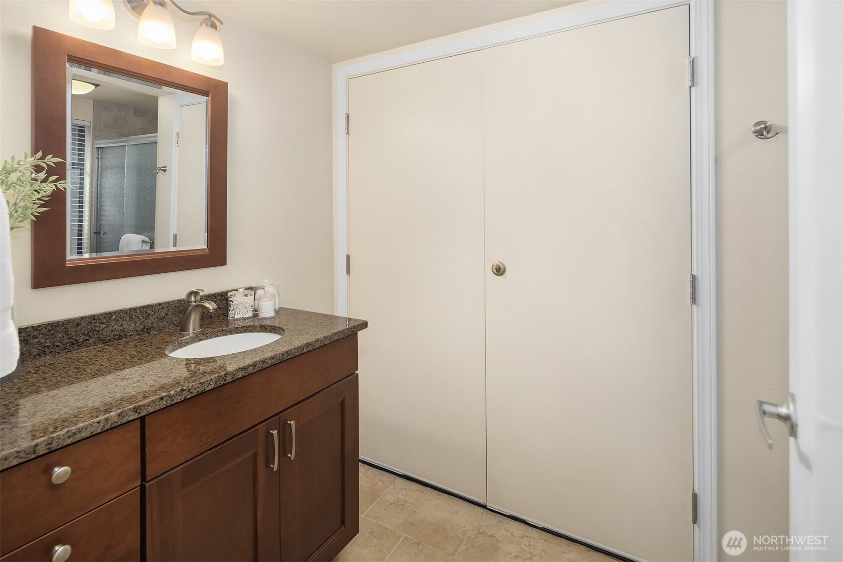 Redmond, Washington, 98052, United States, 3 Bedrooms Bedrooms, ,3 BathroomsBathrooms,Residential,Active,1953712