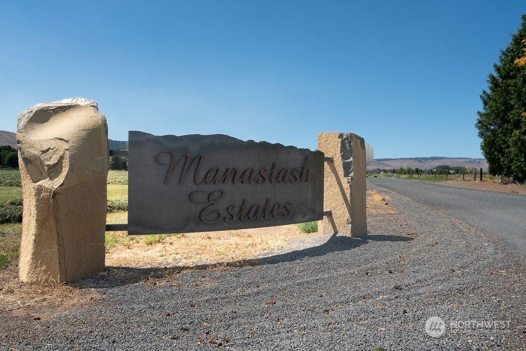 Ellensburg, Washington, 98926, United States, 3 Bedrooms Bedrooms, ,3 BathroomsBathrooms,Residential,Active,1902955
