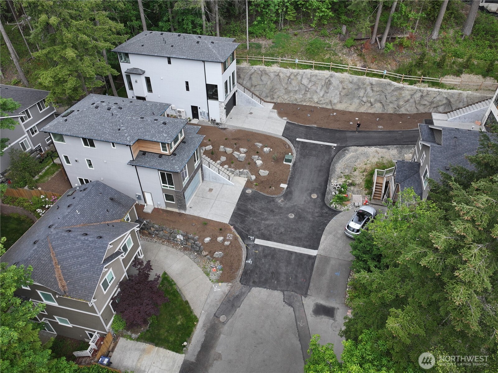 Sammamish, Washington, 98074, United States, 4 Bedrooms Bedrooms, ,4 BathroomsBathrooms,Residential,Active,1886848