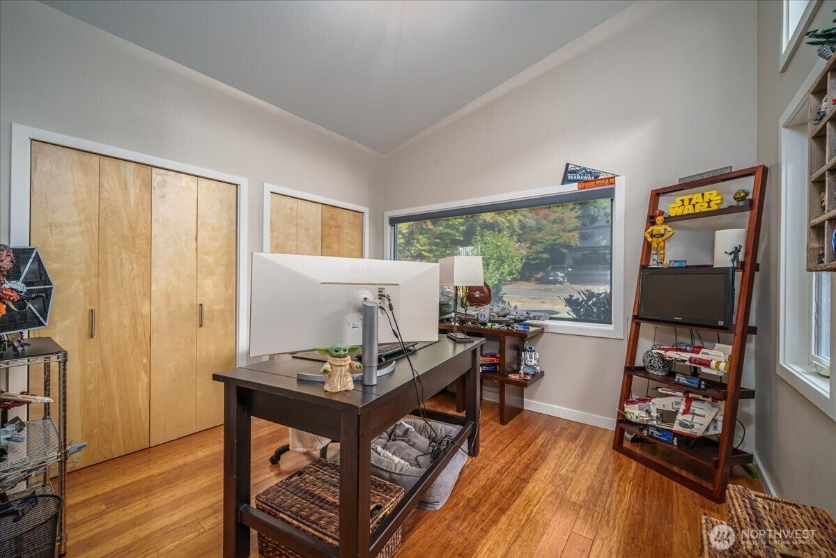 Seattle, Washington, 98177, United States, 4 Bedrooms Bedrooms, ,3 BathroomsBathrooms,Residential,Active,1953640