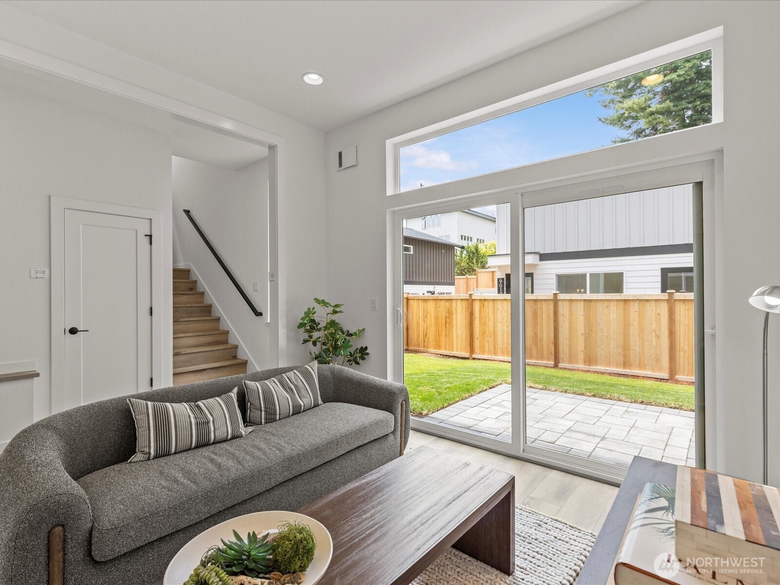 Seattle, Washington, 98117, United States, 4 Bedrooms Bedrooms, ,4 BathroomsBathrooms,Residential,Active,1996304