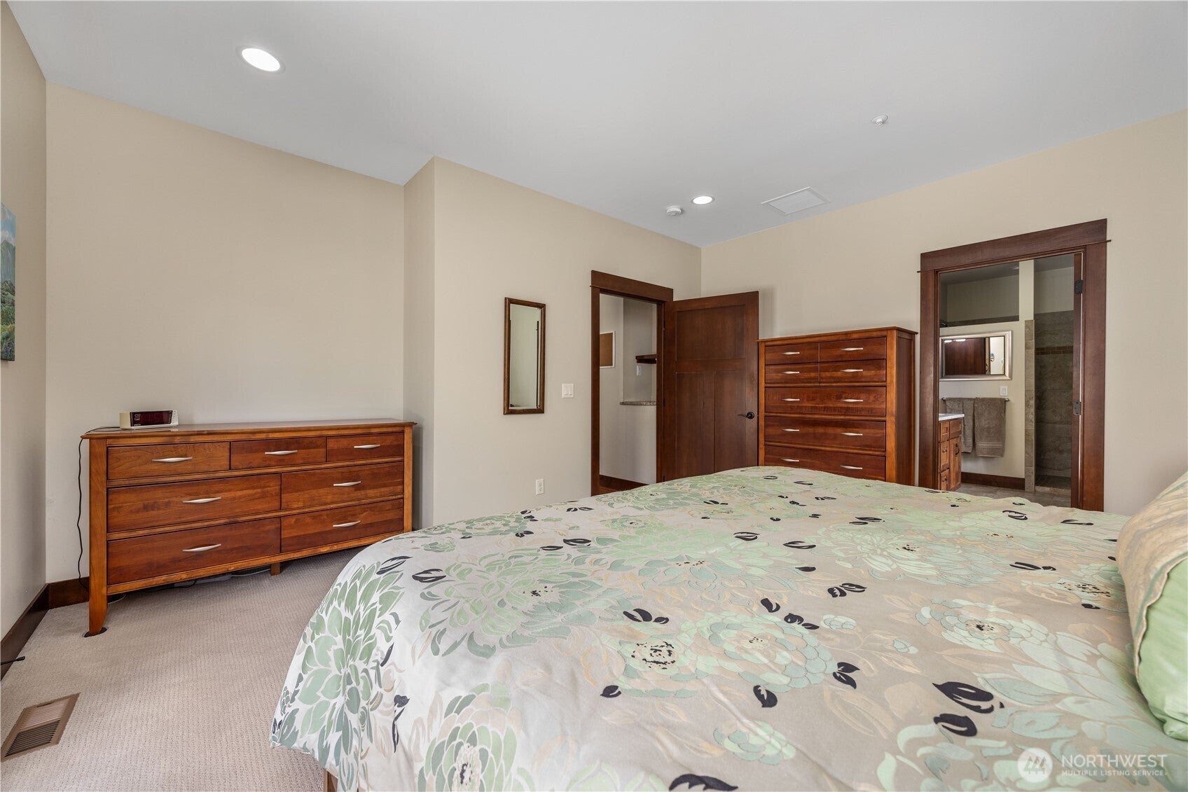 Orondo, Washington, 98843, United States, 3 Bedrooms Bedrooms, ,4 BathroomsBathrooms,Residential,Active,1823970