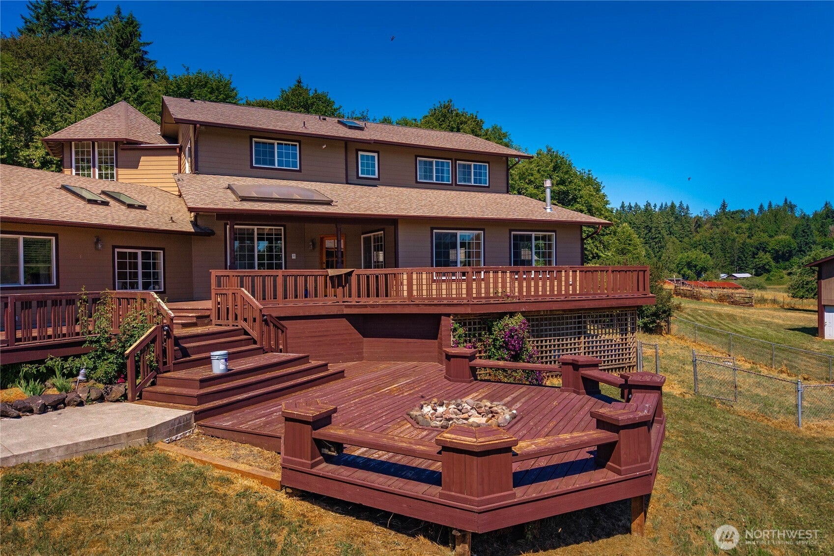 Shelton, Washington, 98584, United States, 5 Bedrooms Bedrooms, ,5 BathroomsBathrooms,Residential,Active,1877788