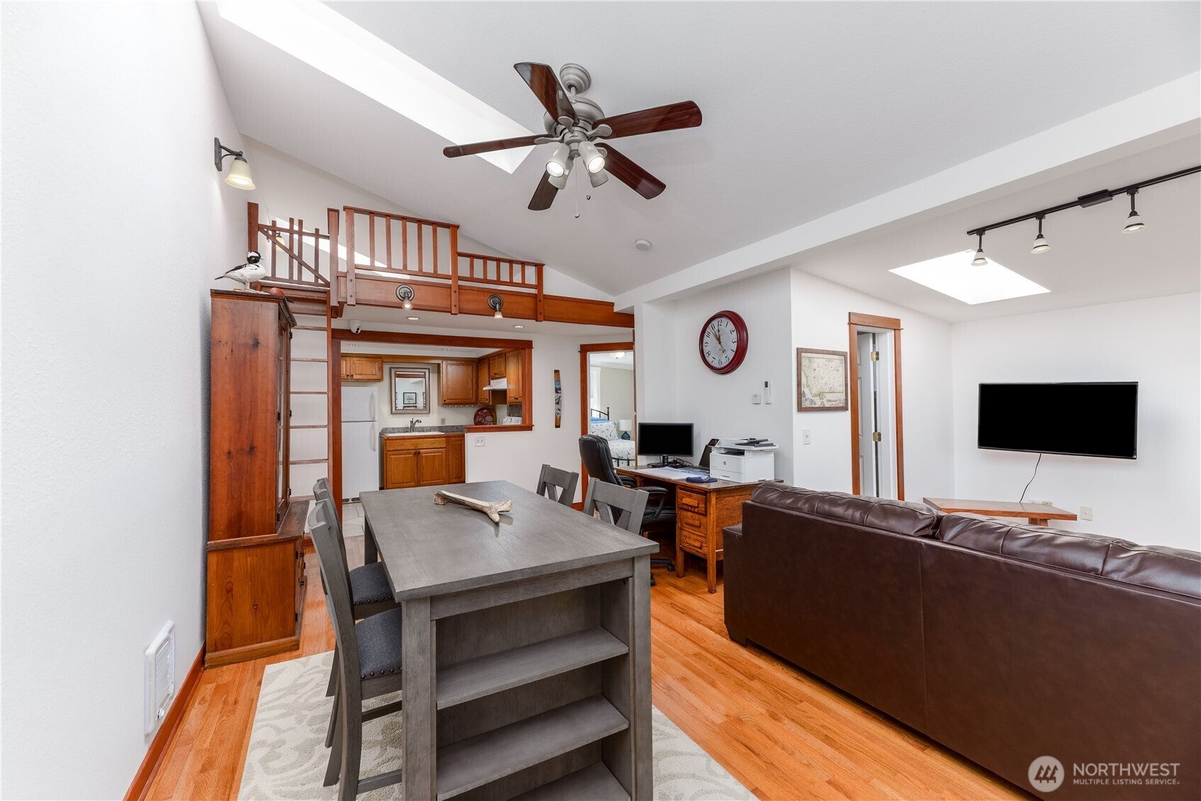 Sequim, Washington, 98382, United States, 5 Bedrooms Bedrooms, ,4 BathroomsBathrooms,Residential,Active,1945482