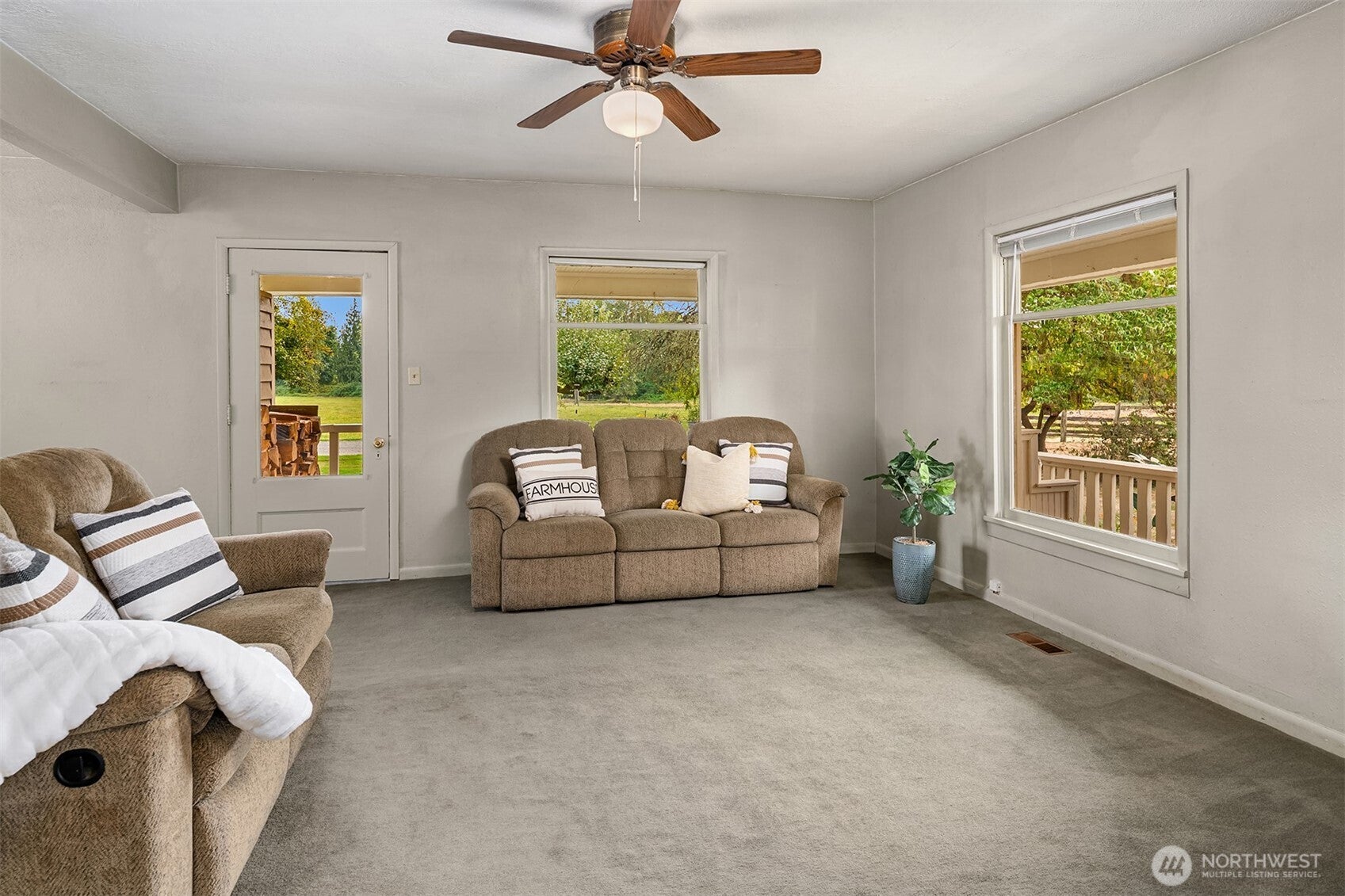 Duvall, Washington, 98019, United States, 4 Bedrooms Bedrooms, ,2 BathroomsBathrooms,Residential,Active,1936411