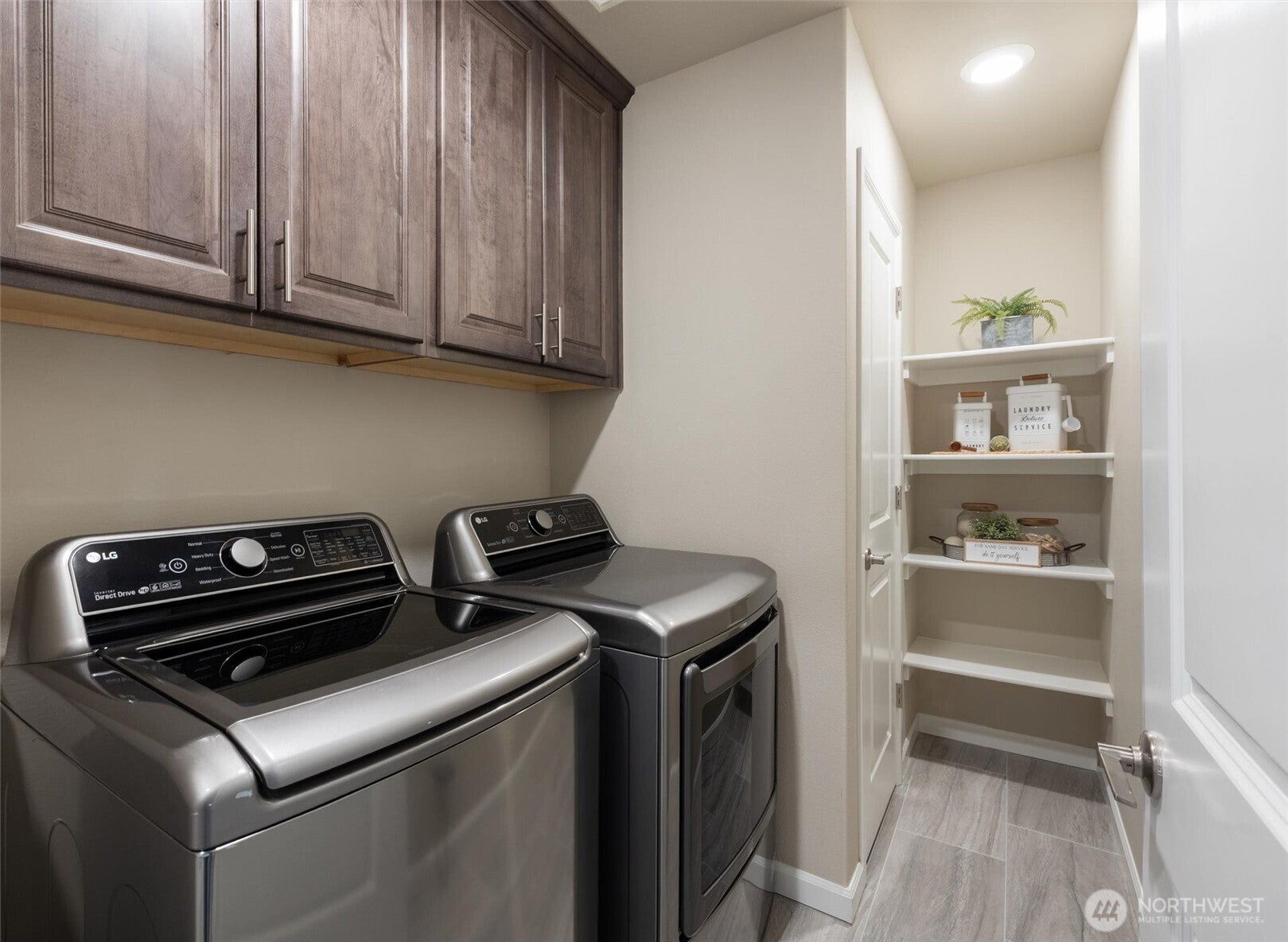 Bothell, Washington, 98021, United States, 4 Bedrooms Bedrooms, ,4 BathroomsBathrooms,Residential,Active,2007270