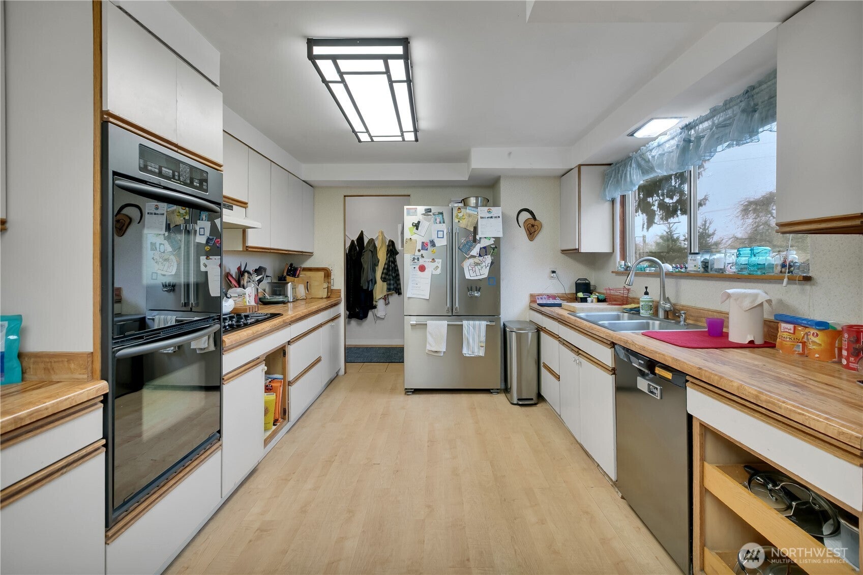 Kent, Washington, 98042, United States, 4 Bedrooms Bedrooms, ,4 BathroomsBathrooms,Residential,Active,1999176