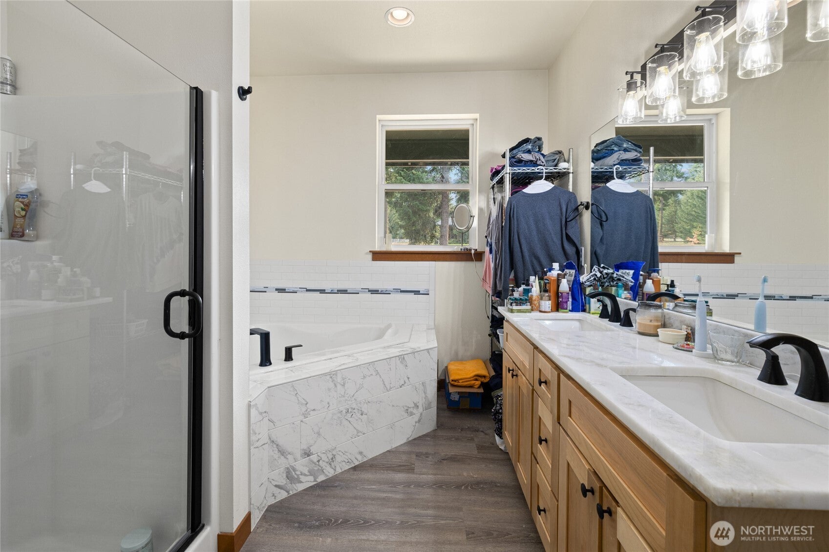 Cle Elum, Washington, 98922, United States, 4 Bedrooms Bedrooms, ,3 BathroomsBathrooms,Residential,Active,1944053
