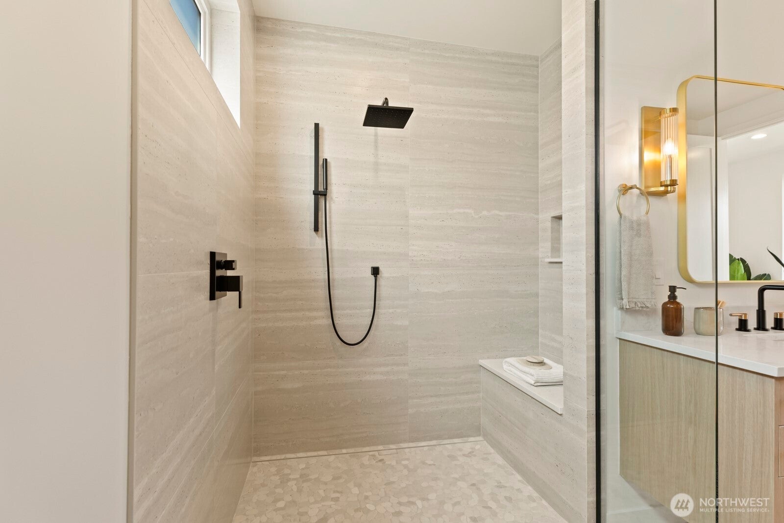 Seattle, Washington, 98116, United States, 4 Bedrooms Bedrooms, ,4 BathroomsBathrooms,Residential,Active,1944091