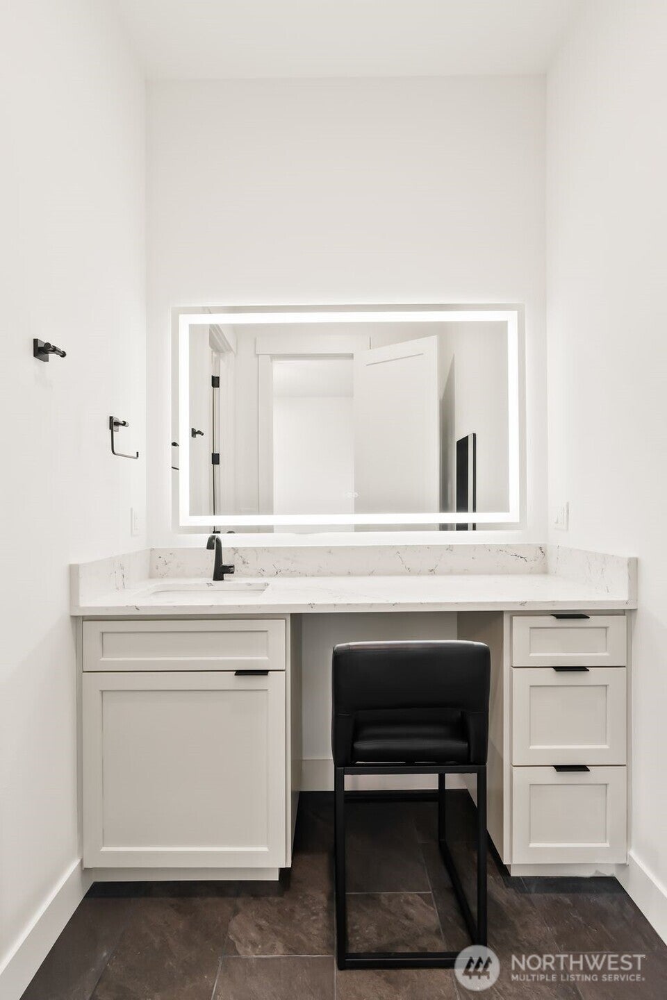 Yakima, Washington, 98908, United States, 4 Bedrooms Bedrooms, ,4 BathroomsBathrooms,Residential,Active,1993975