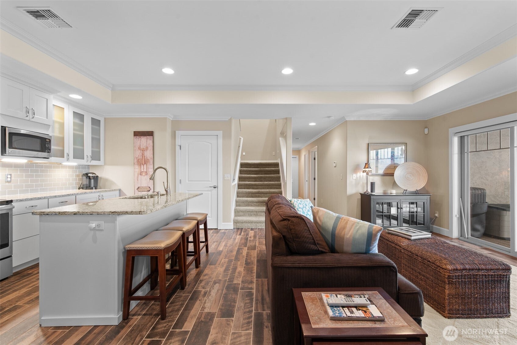 Chelan, Washington, 98816, United States, 5 Bedrooms Bedrooms, ,4 BathroomsBathrooms,Residential,Active,2009141