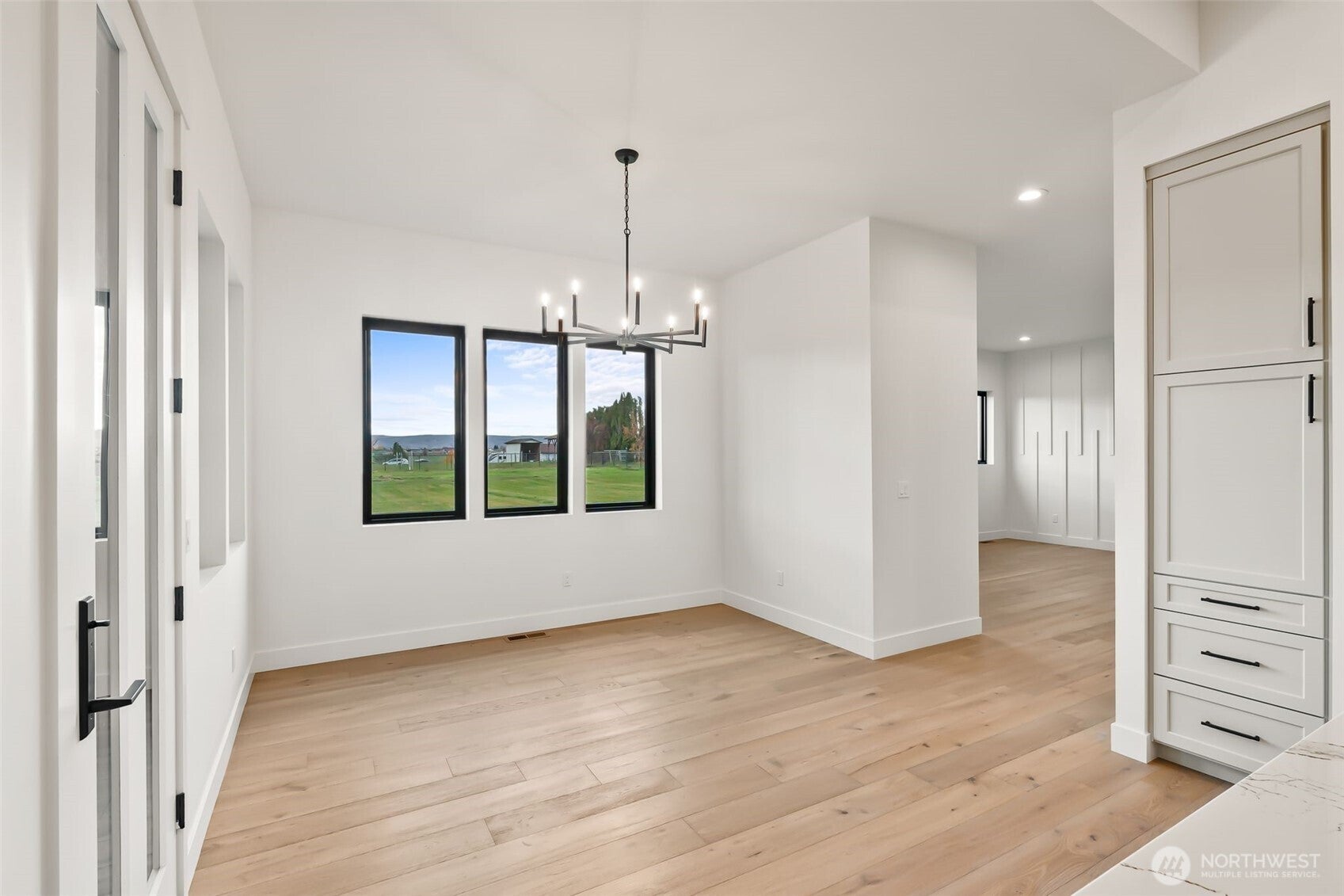 Yakima, Washington, 98908, United States, 4 Bedrooms Bedrooms, ,4 BathroomsBathrooms,Residential,Active,1993975