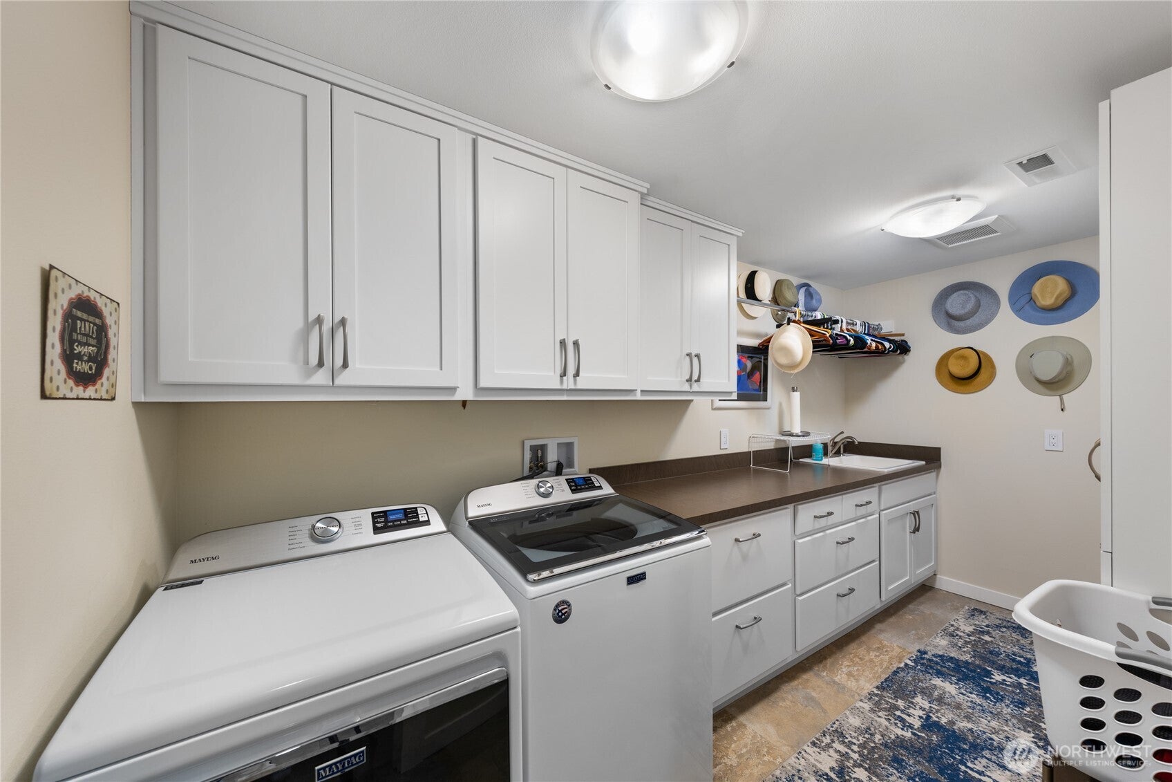 Anacortes, Washington, 98221, United States, 3 Bedrooms Bedrooms, ,2 BathroomsBathrooms,Residential,Active,2009181