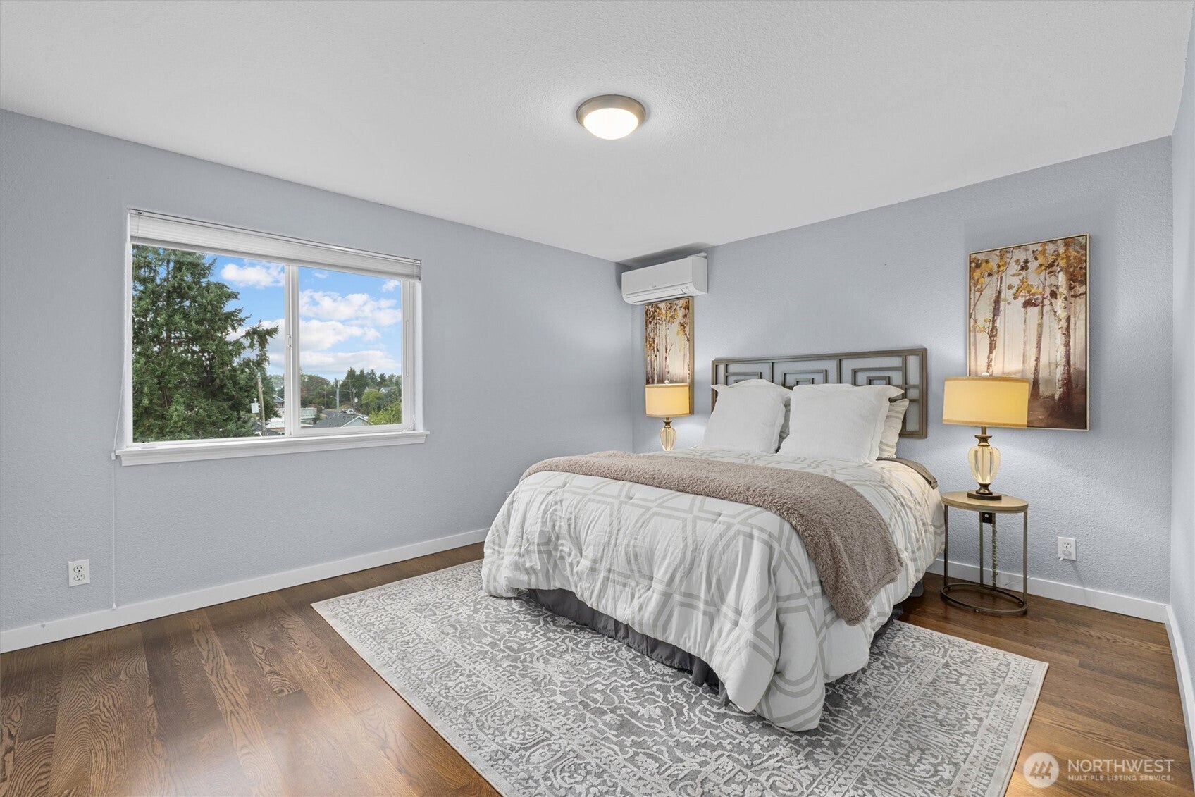 Seattle, Washington, 98118, United States, 4 Bedrooms Bedrooms, ,4 BathroomsBathrooms,Residential,Active,1964271