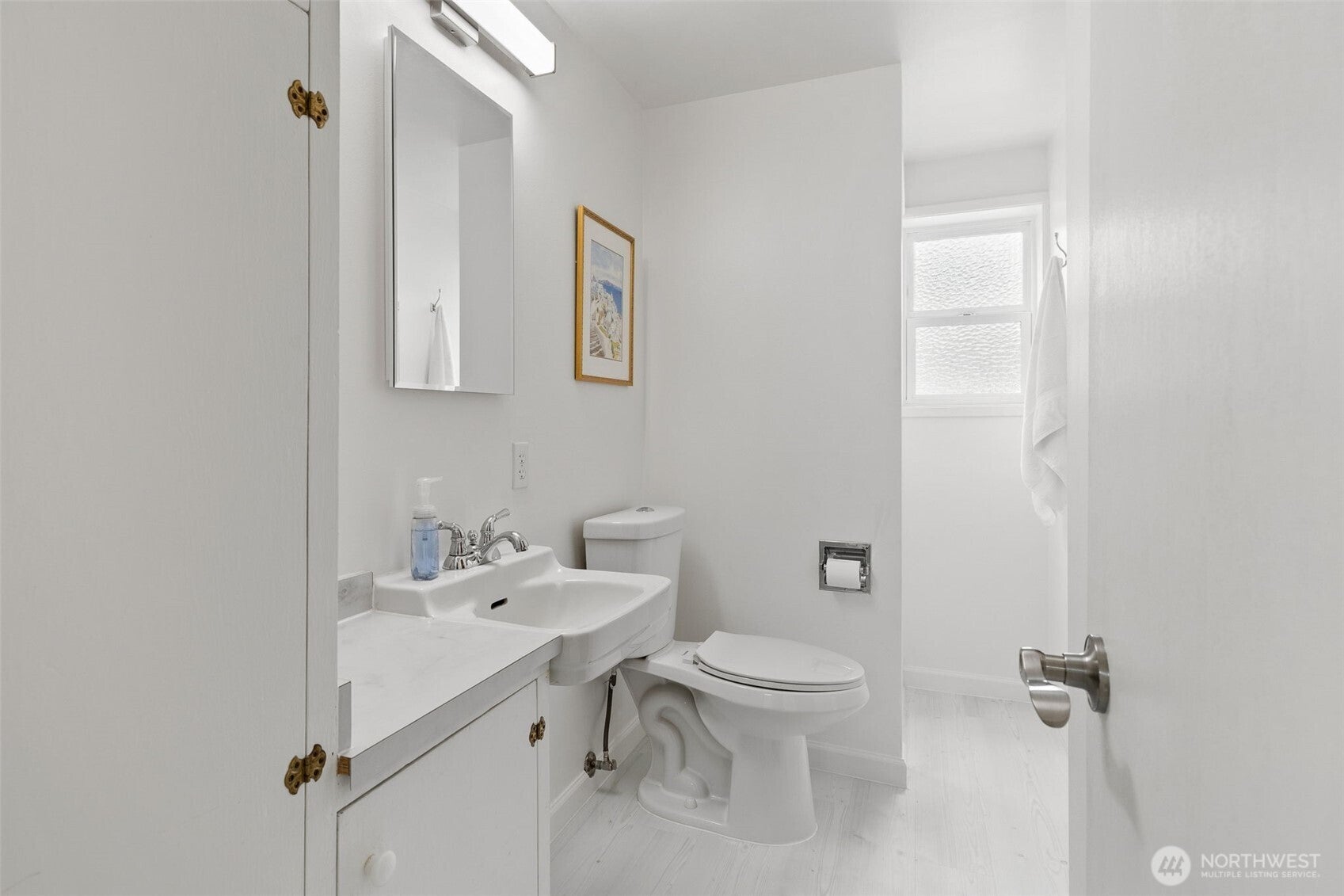 Bellevue, Washington, 98008, United States, 4 Bedrooms Bedrooms, ,2 BathroomsBathrooms,Residential,Active,1943800