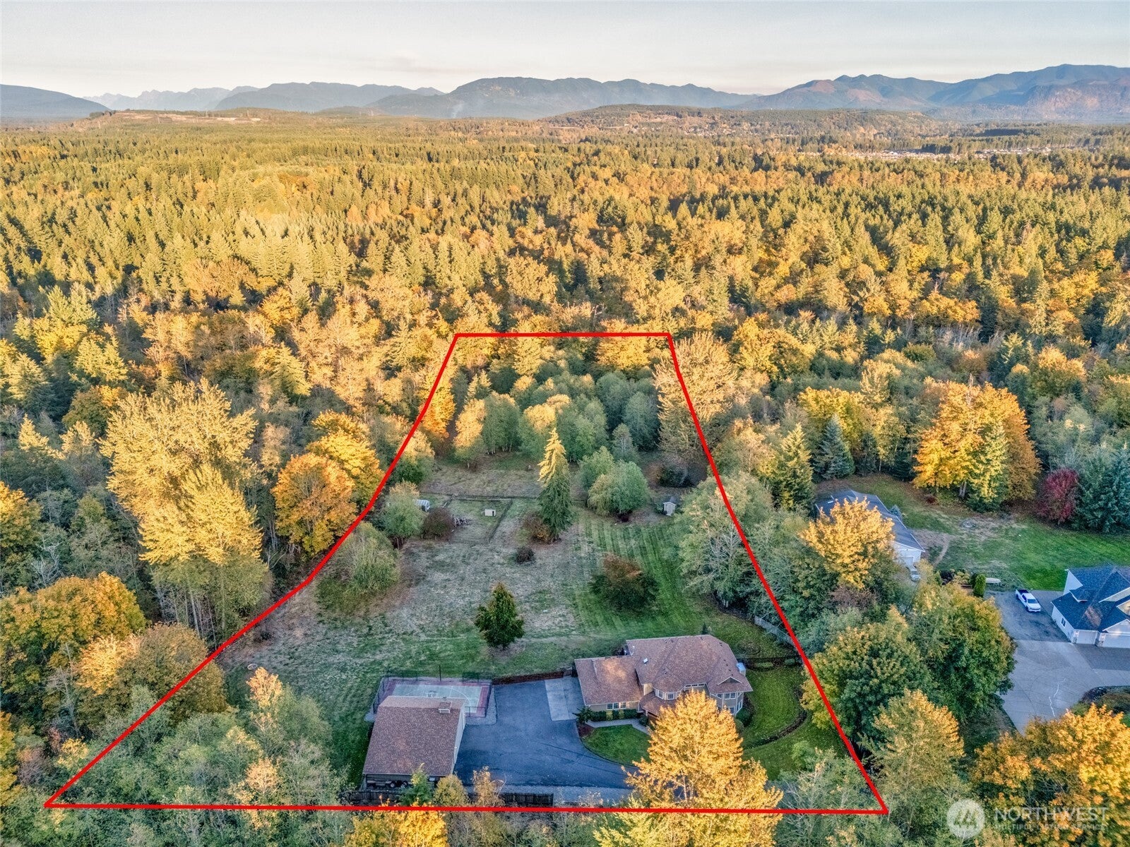 Auburn, Washington, 98092, United States, 4 Bedrooms Bedrooms, ,3 BathroomsBathrooms,Residential,Active,1968380