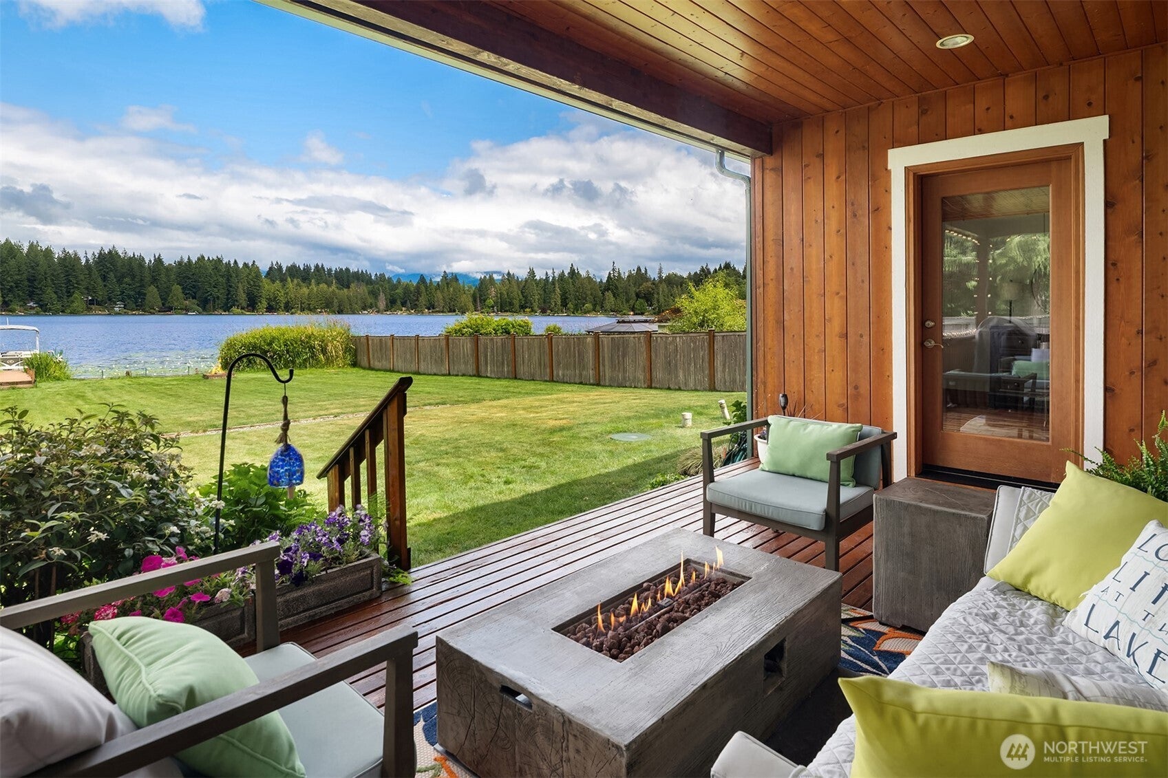 Carnation, Washington, 98014, United States, ,3 BathroomsBathrooms,Residential,Active,1871260