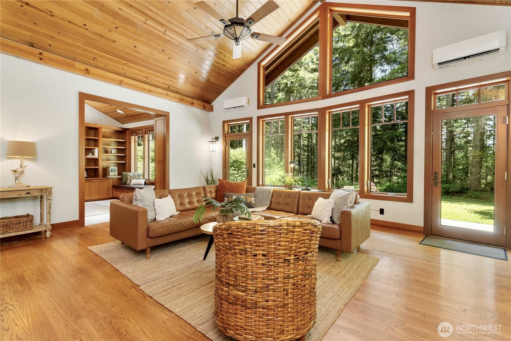 Carnation, Washington, 98014, United States, 3 Bedrooms Bedrooms, ,4 BathroomsBathrooms,Residential,Active,1945355