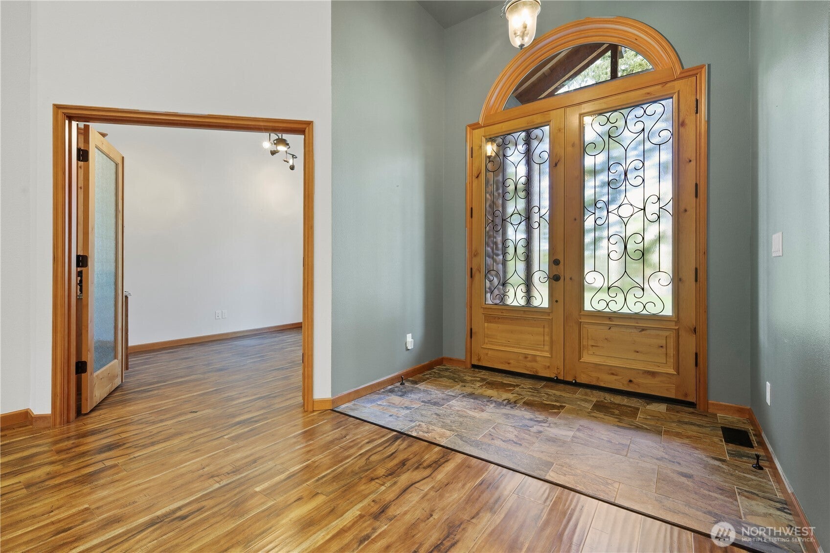 Olympia, Washington, 98513, United States, 3 Bedrooms Bedrooms, ,3 BathroomsBathrooms,Residential,Active,1919389