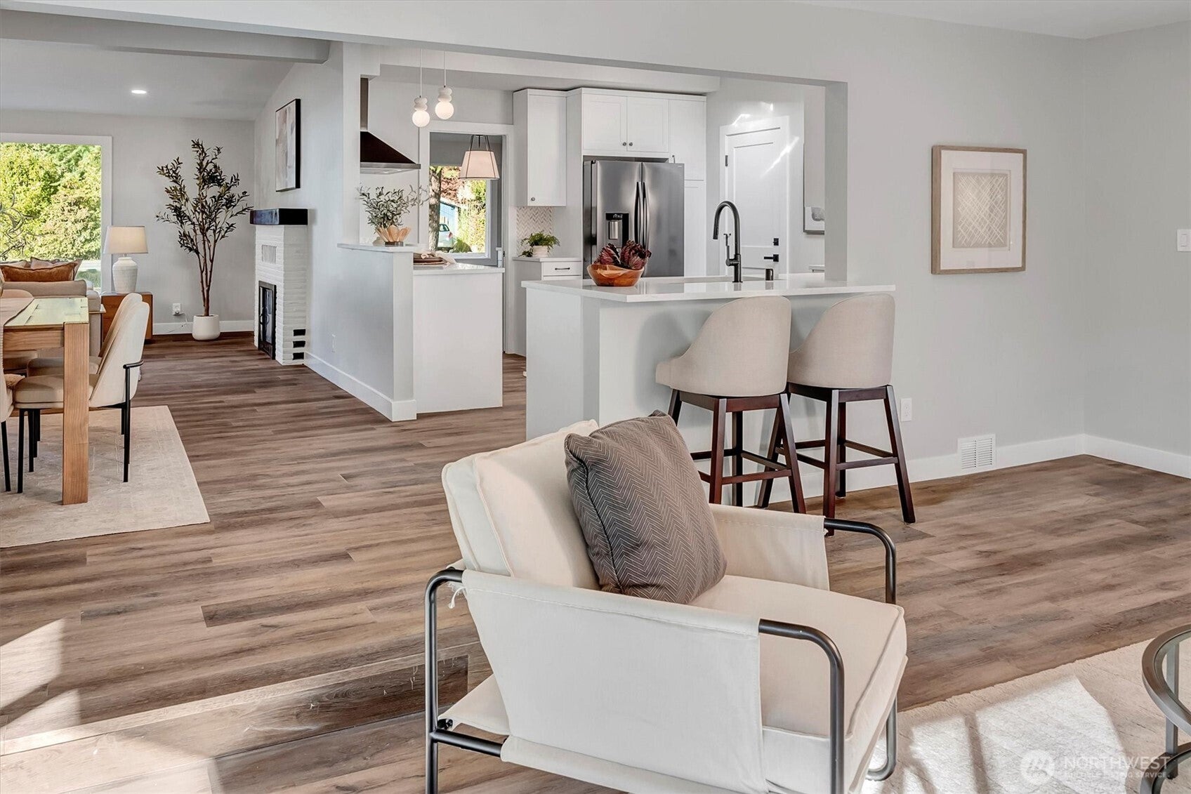 Renton, Washington, 98059, United States, 3 Bedrooms Bedrooms, ,2 BathroomsBathrooms,Residential,Active,1967101