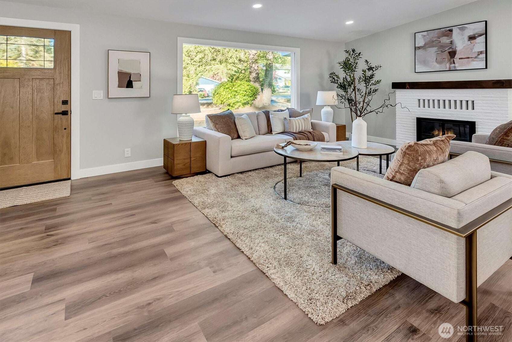 Renton, Washington, 98059, United States, 3 Bedrooms Bedrooms, ,2 BathroomsBathrooms,Residential,Active,1967101