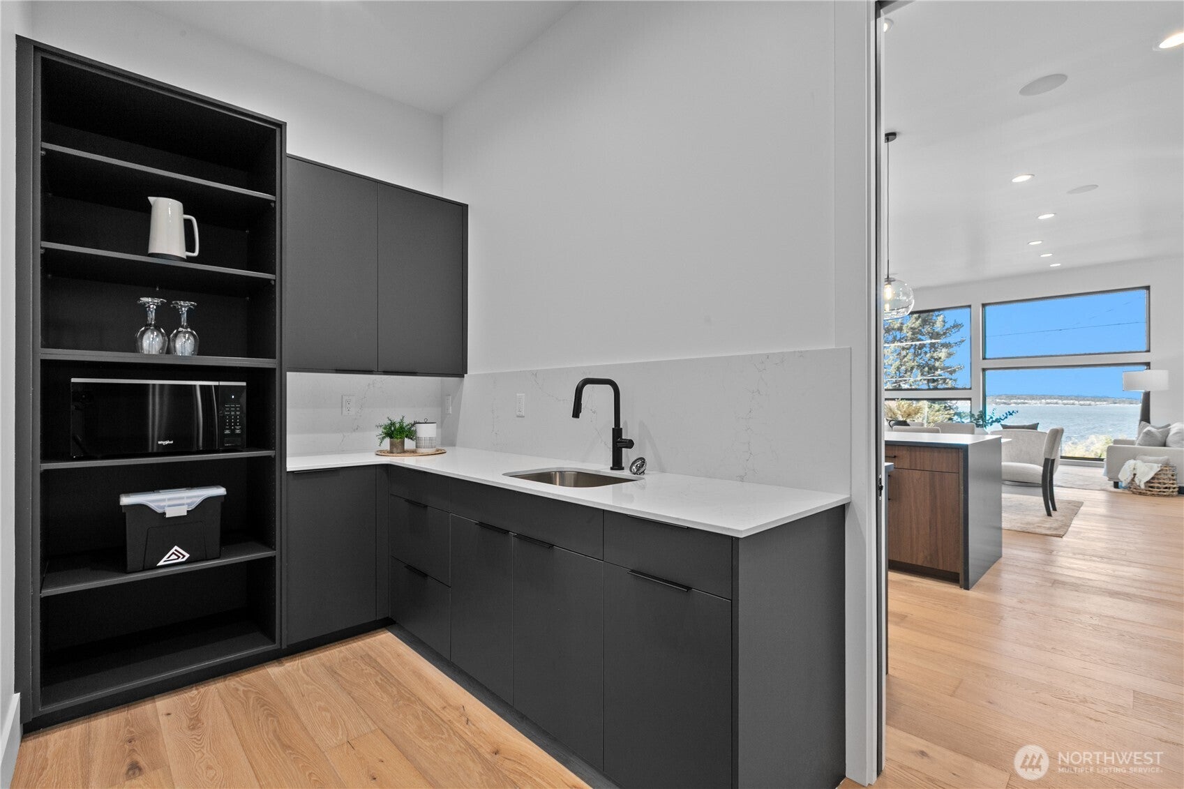 Blaine, Washington, 98230, United States, 3 Bedrooms Bedrooms, ,5 BathroomsBathrooms,Residential,Active,1986880